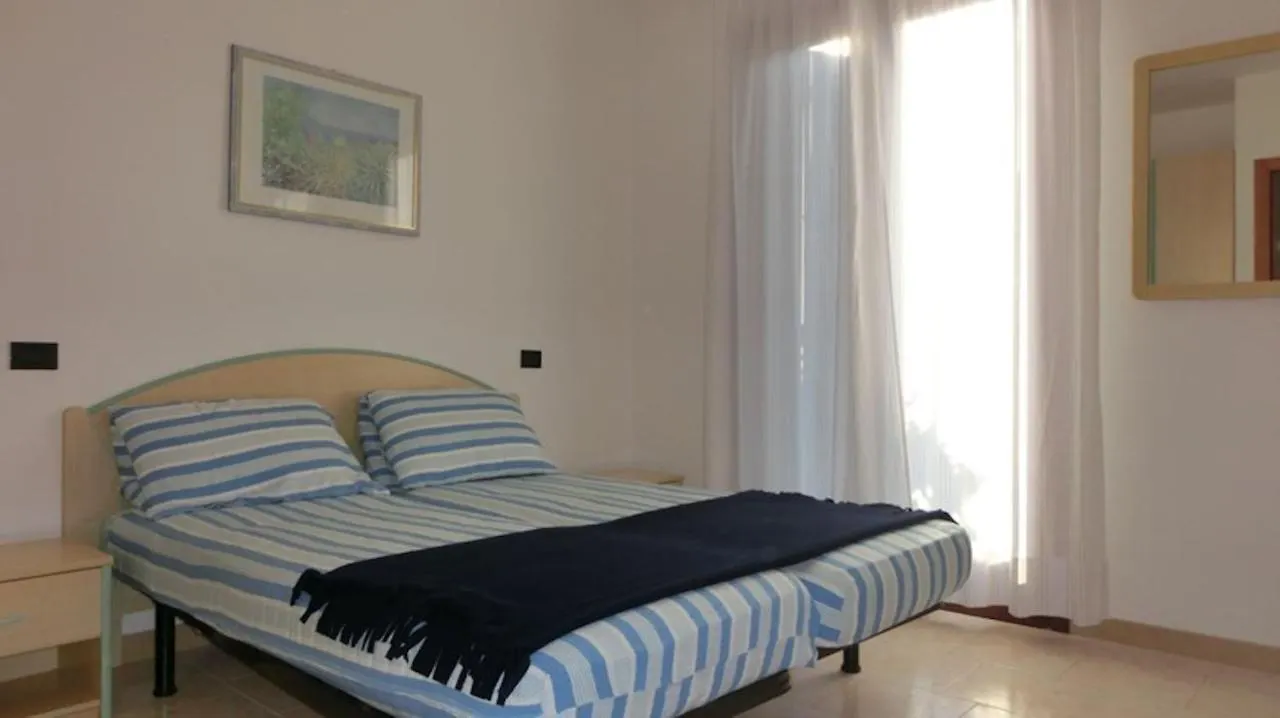 Three-Room Apartment With Swimming Pool In The Nearby Of The Renowned Spa Bibione