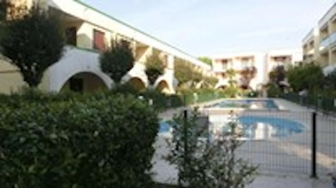 Three-Room Apartment With Swimming Pool In The Nearby Of The Renowned Spa Bibione 0*,  Italy